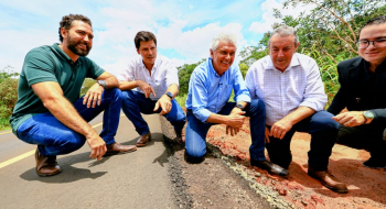 Caiado e Daniel Vilela inauguram reestruturação da GO-050, em Chapadão do Céu